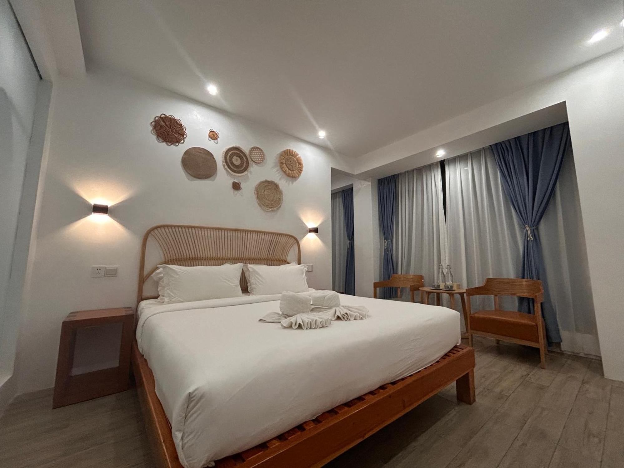 Fun Hotel Panglao Exterior photo